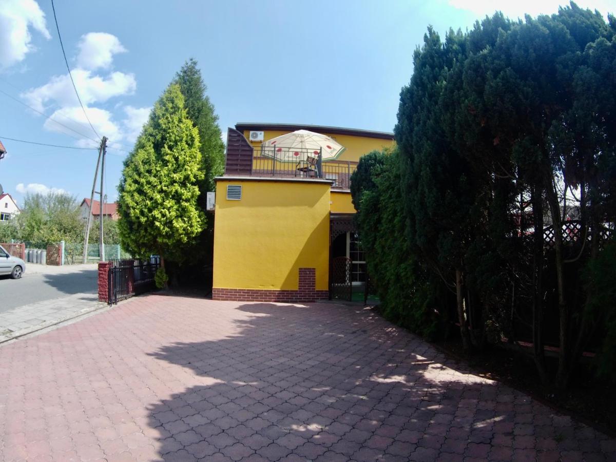 Pasja Noclegi B&B Wolow  Bagian luar foto